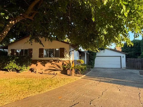 3032 Elmwood Avenue, Stockton, CA 95204
