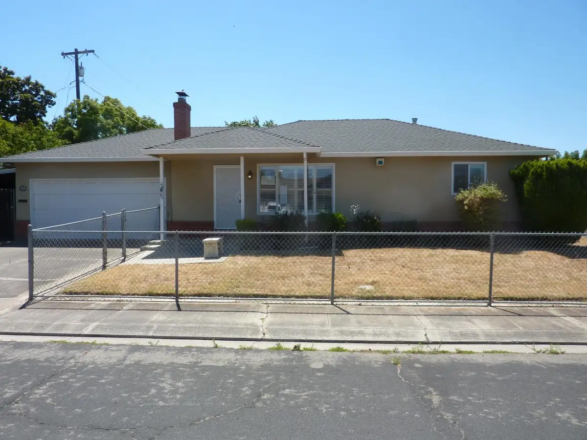 719 S Maple Avenue, Manteca, CA 95337 - #1