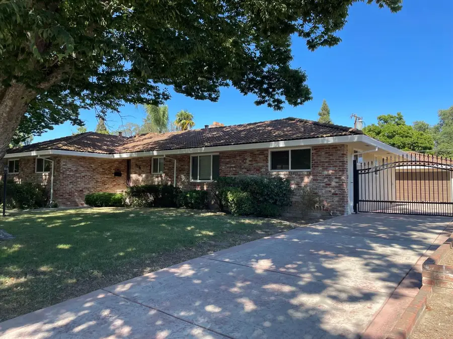 6181 S Land Park Drive, Sacramento, CA 95831 - #3