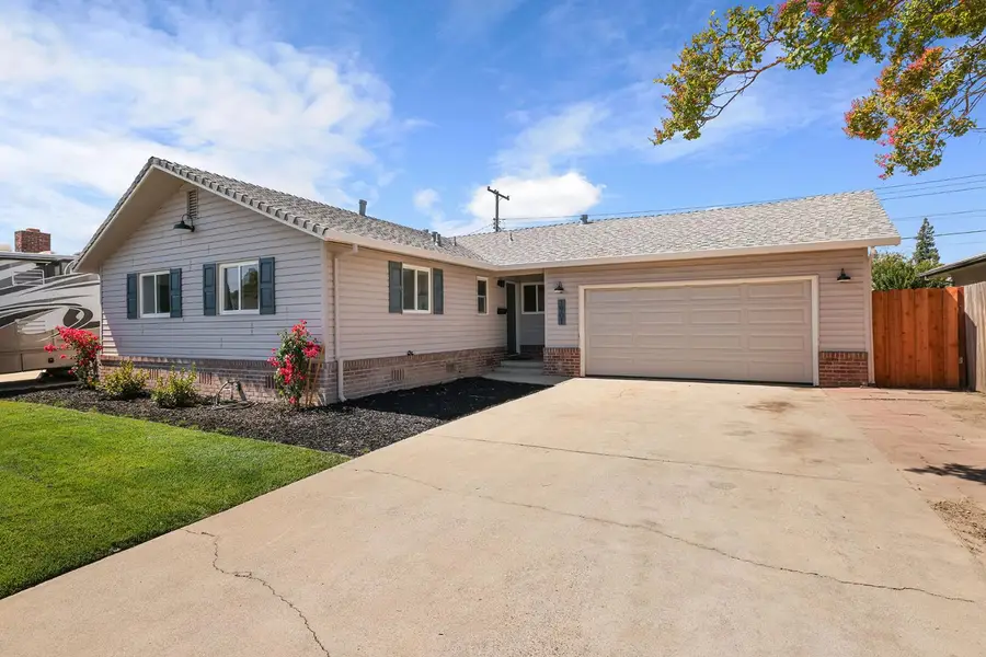 1901 W Locust Street, Lodi, CA 95242 - #2