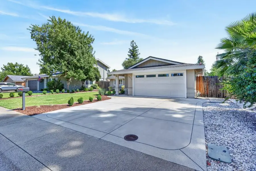 8312 Berman Walk Way, Citrus Heights, CA 95610 - #2