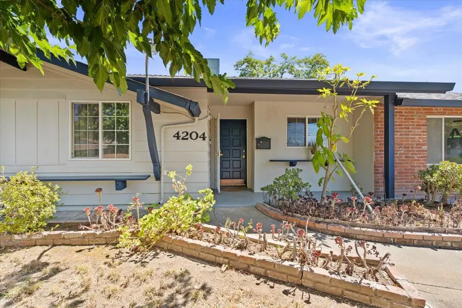 4204 Gothberg Avenue, North Highlands, CA 95660 - #2