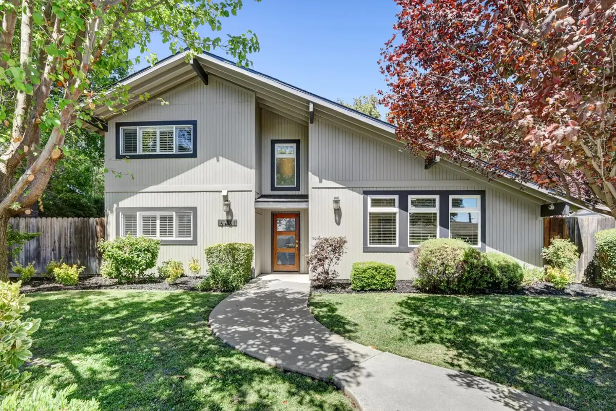 6481 Lake Park Drive, Sacramento, CA 95831 - #1