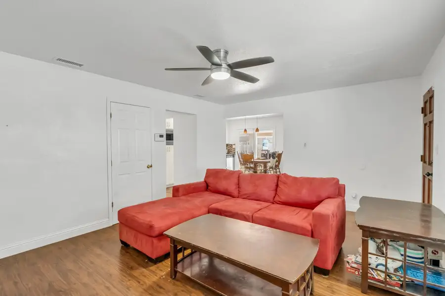 7718 Laurie Way, Sacramento, CA 95832 - #3