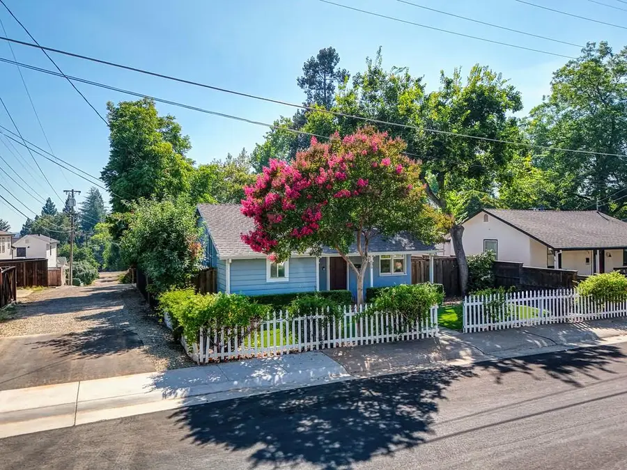 606 Reading Street, Folsom, CA 95630 - #2