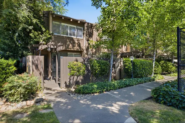 2254 Woodside Lane #6, Sacramento, CA 95825