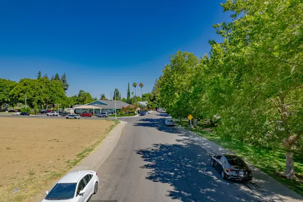 2391 Northview Drive, Sacramento, CA 95833