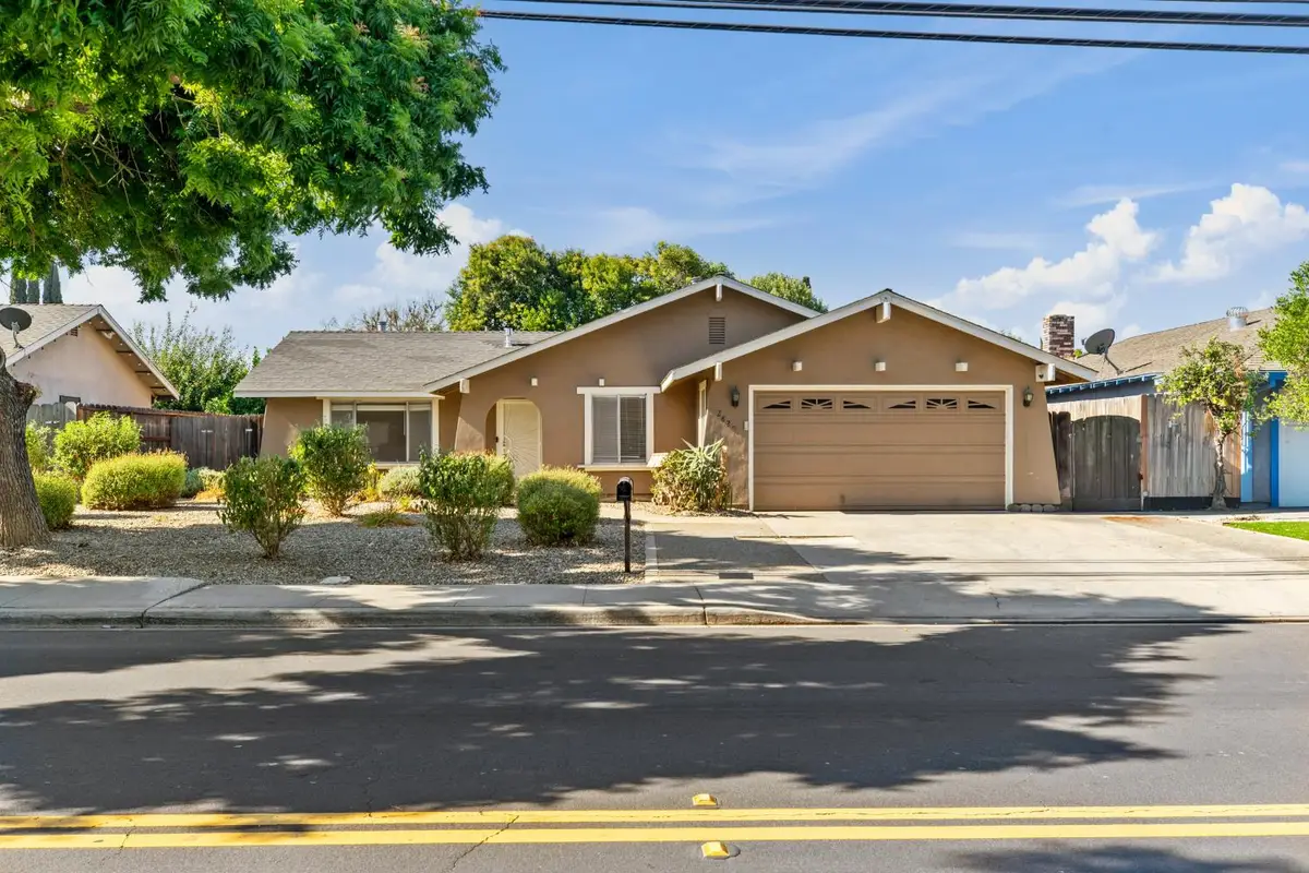2820 E Orangeburg Avenue, Modesto, CA 95355 - #1