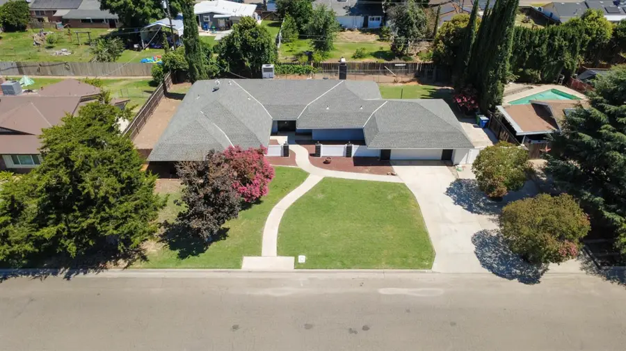 1011 Oregon Drive, Merced, CA 95340 - #2