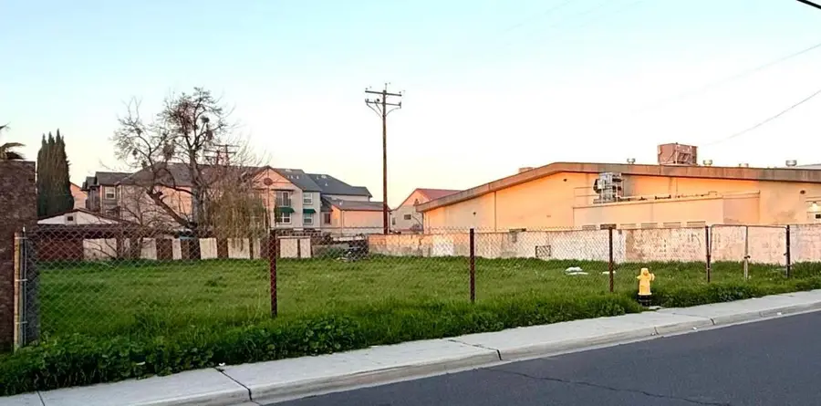 237 Bernell Avenue, Turlock, CA 95380 - #2