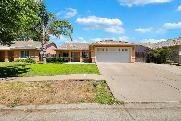 1957 Hunji Drive, Yuba City, CA 95993