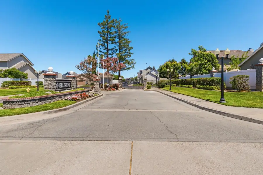 2100 Cobblestone Manor, Modesto, CA 95355 - #3