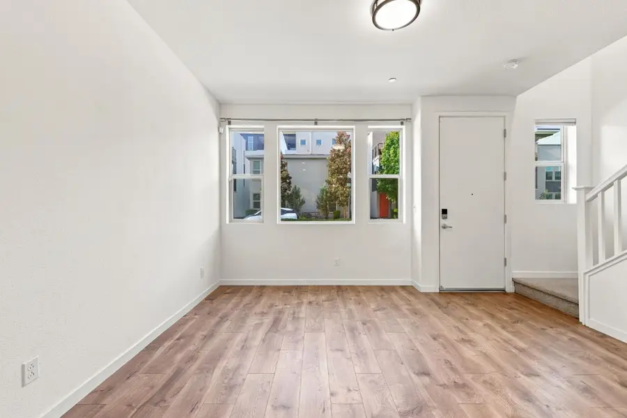 453 Crate Avenue, Sacramento, CA 95818 - #3