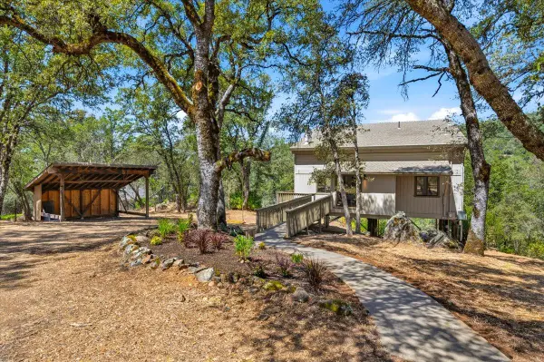 17500 Winding Oaks Road, Grass Valley, CA 95949