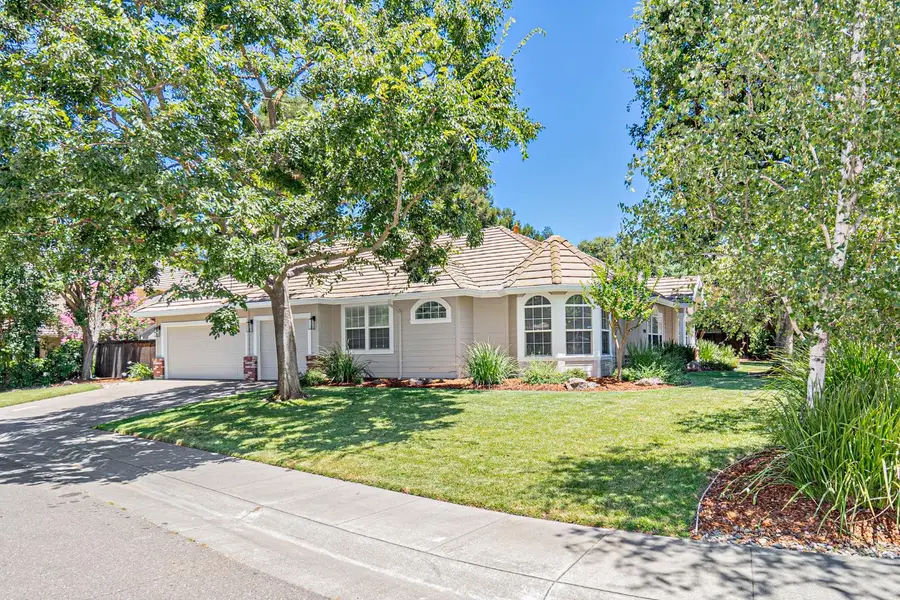 1708 El Pescador Court, Davis, CA 95618 - #2