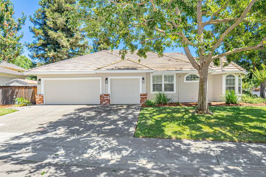 1708 El Pescador Court, Davis, CA 95618 - #3