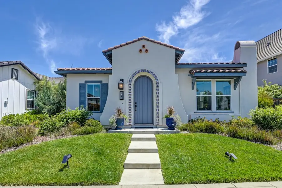 3017 Bedford Falls Way, Sacramento, CA 95818 - #2