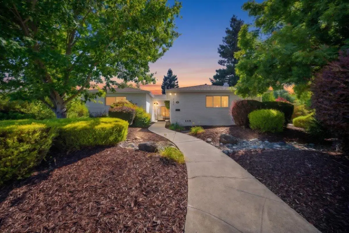 7171 Westmoreland Way, Sacramento, CA 95831 - #1