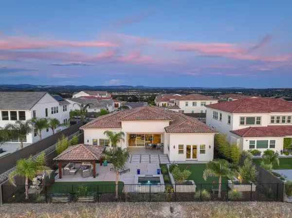 4031 Whitney Vista Lane, Rocklin, CA 95677