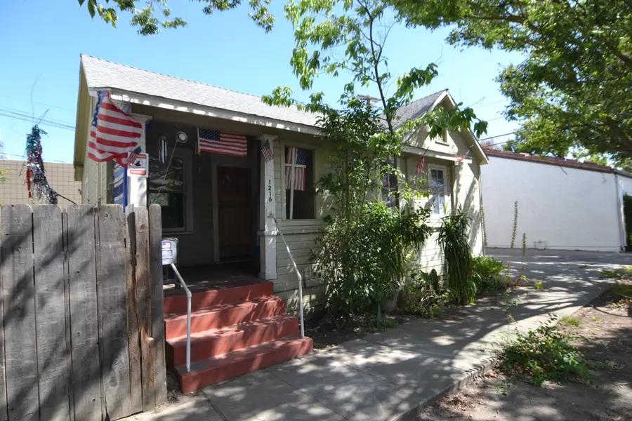1216 L Street, Modesto, CA 95354 - #2