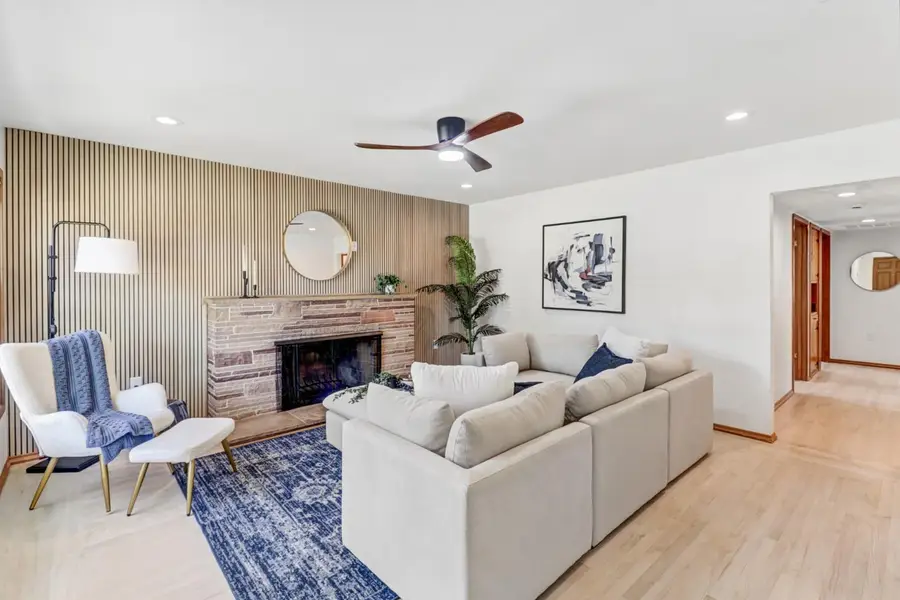 3819 Kroy Way, Sacramento, CA 95820 - #3