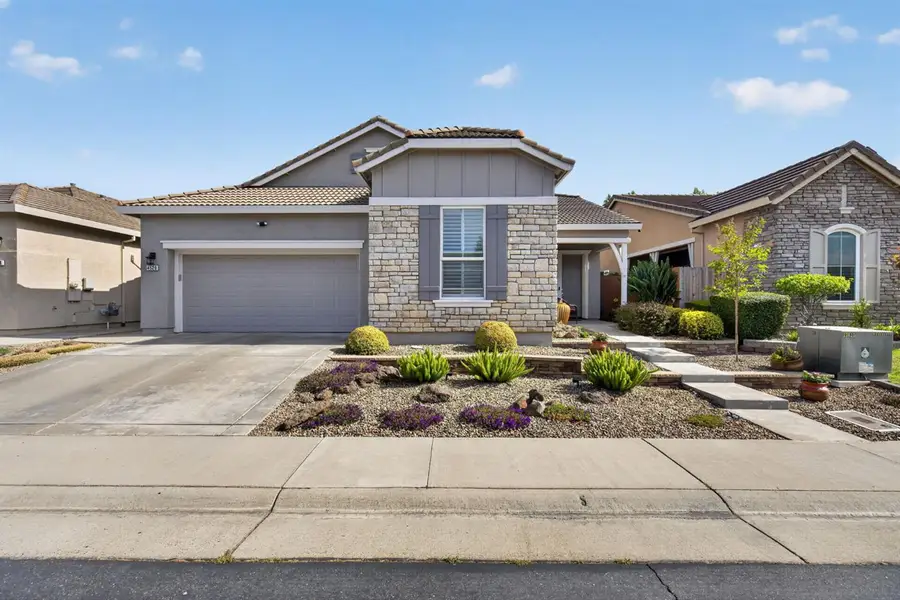 4520 Crown Bench Circle, Elk Grove, CA 95757 - #3