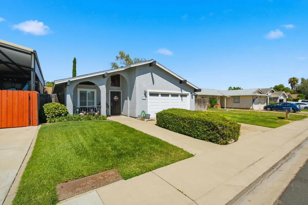 879 Carson Avenue, Manteca, CA 95337 - #1