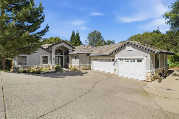 3621 Foxmore Lane, Rescue, CA 95672