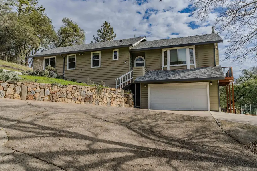 4016 Glory Hill Court, Mokelumne Hill, CA 95245 - #3