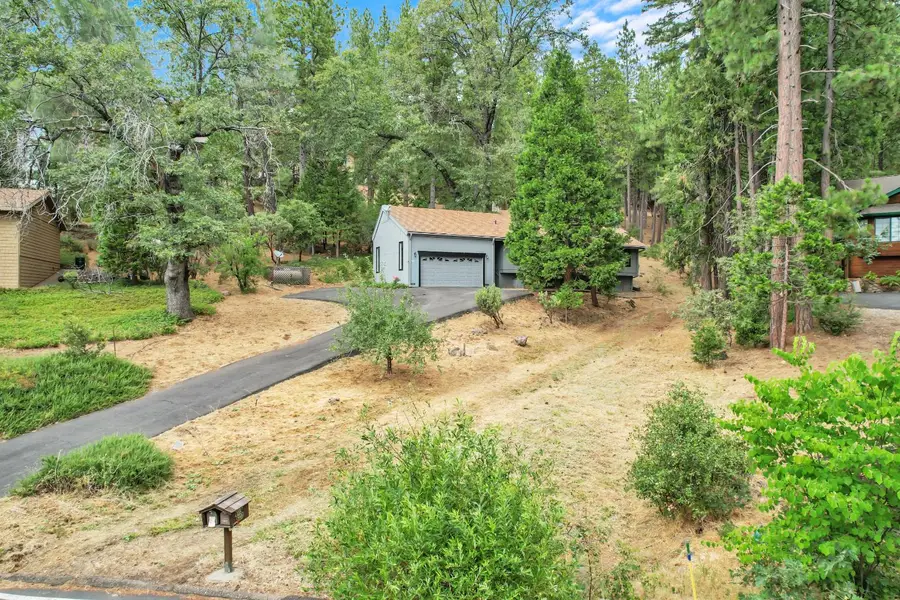 607 Dogwood Dr, Murphys, CA 95247 - #2