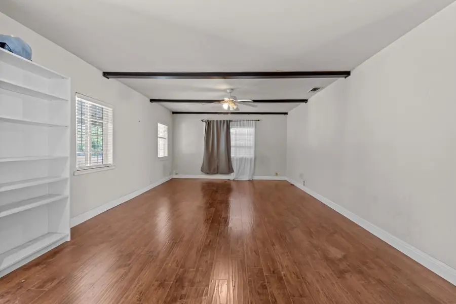 5081 Warwick Avenue, Sacramento, CA 95820 - #2