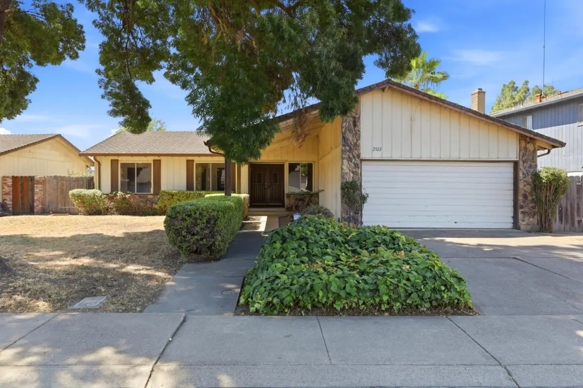 2322 Chapel Hill Circle, Stockton, CA 95209 - #1