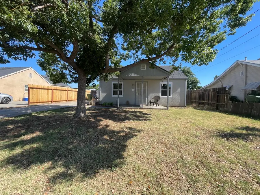 703 Flower Street, Turlock, CA 95380 - #2