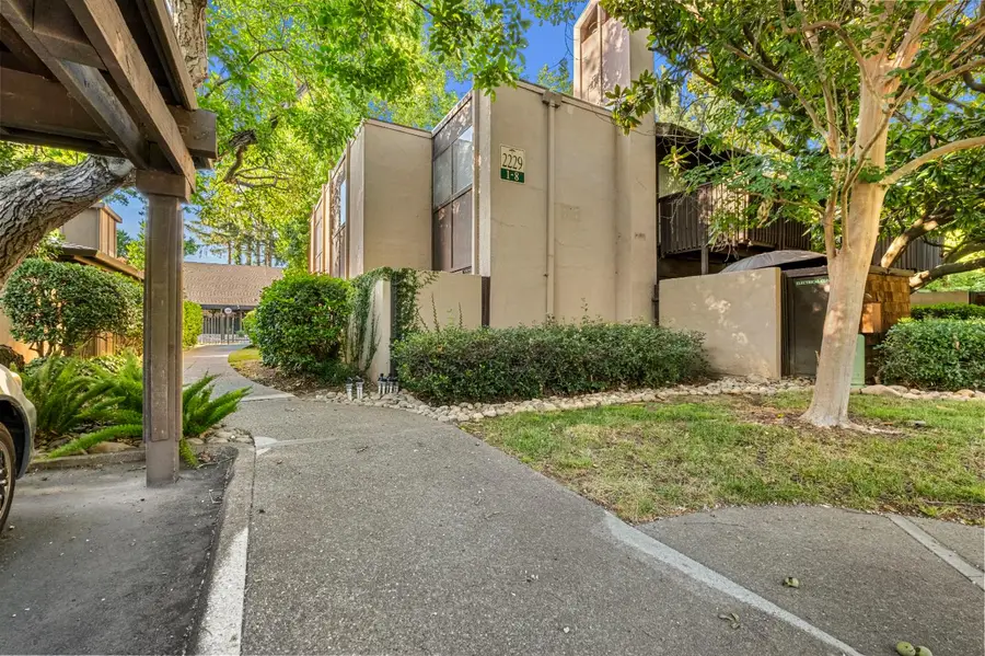 2229 Woodside Lane #8, Sacramento, CA 95825 - #3