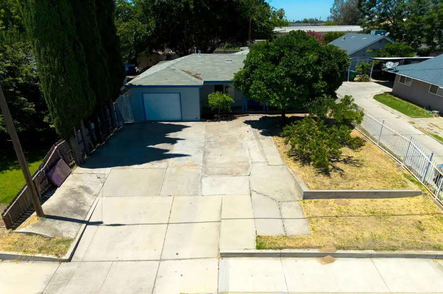 6807 N Cottage Street, Winton, CA 95388 - #2