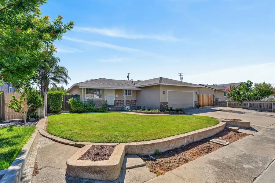 1412 Elisabeth Avenue, Escalon, CA 95320 - #2