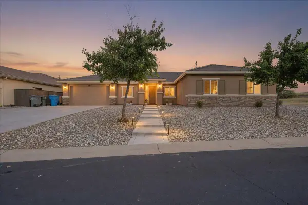 2139 Iberian Court, Plumas Lake, CA 95961