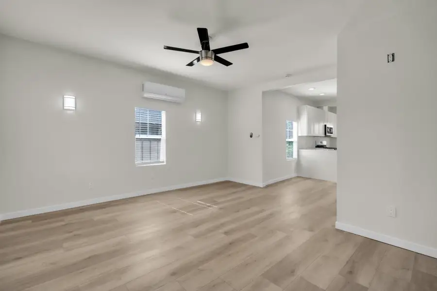 8015 36th Avenue, Sacramento, CA 95824 - #2