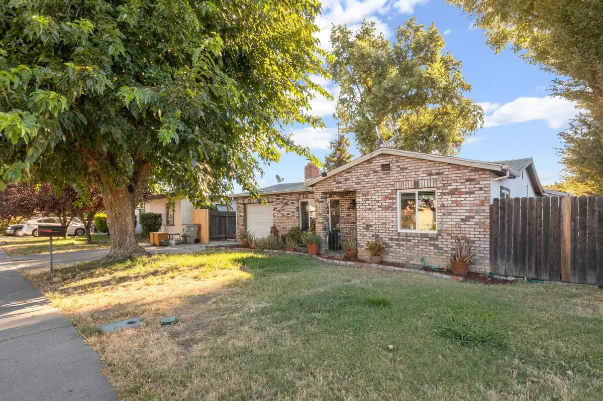 10 Fiske Avenue, Woodland, CA 95695 - #1