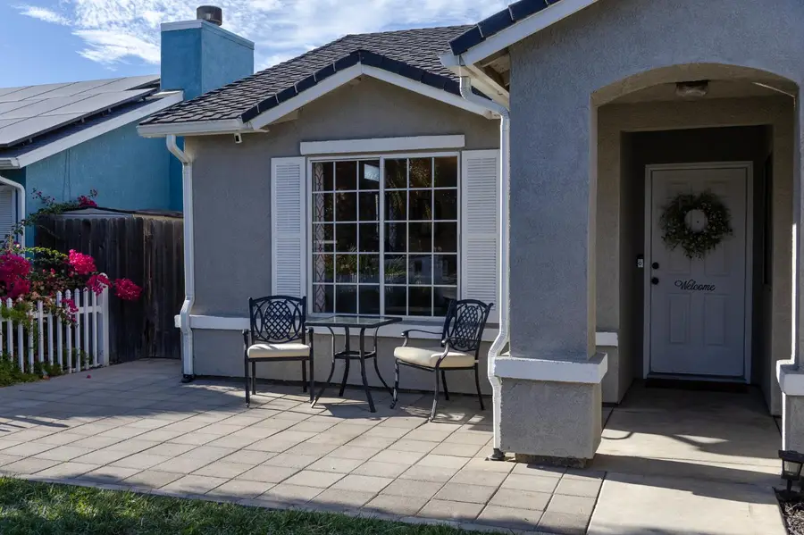 633 Dodderer Street, Firebaugh, CA 93622 - #2