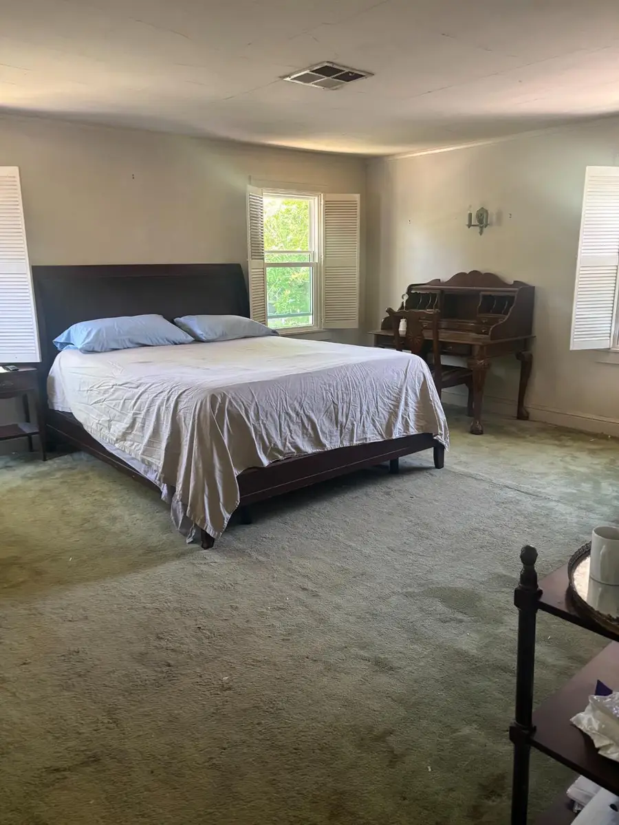 208 W Knoles Way, Stockton, CA 95204 - #2