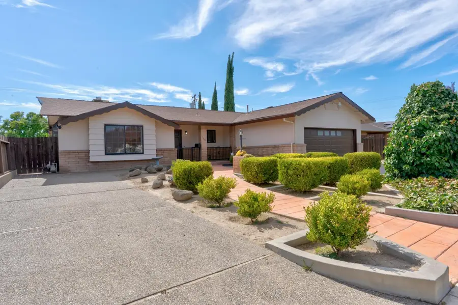 163 N Santa Rosa Street, Los Banos, CA 93635 - #3