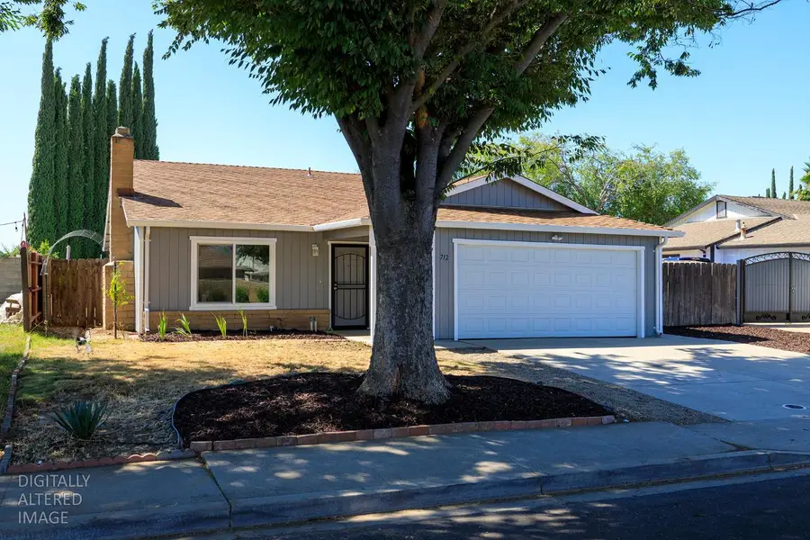712 Walnut Avenue, Patterson, CA 95363 - #2