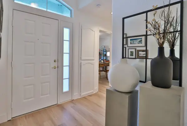 7598 Sunmore Lane, Sacramento, CA 95828