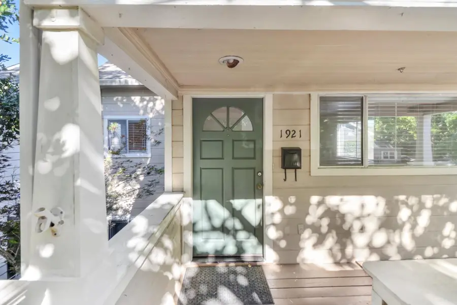 1921 25th Street, Sacramento, CA 95816 - #2