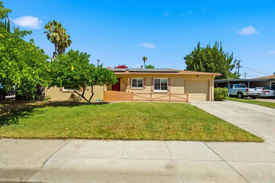 2439 W De Ovan Avenue, Stockton, CA 95204 - #2