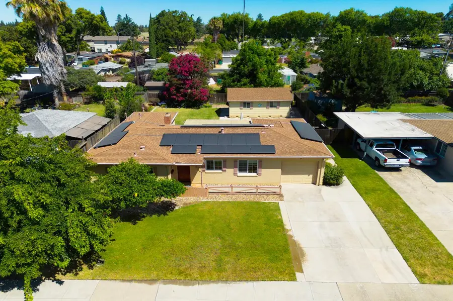 2439 W De Ovan Avenue, Stockton, CA 95204 - #3