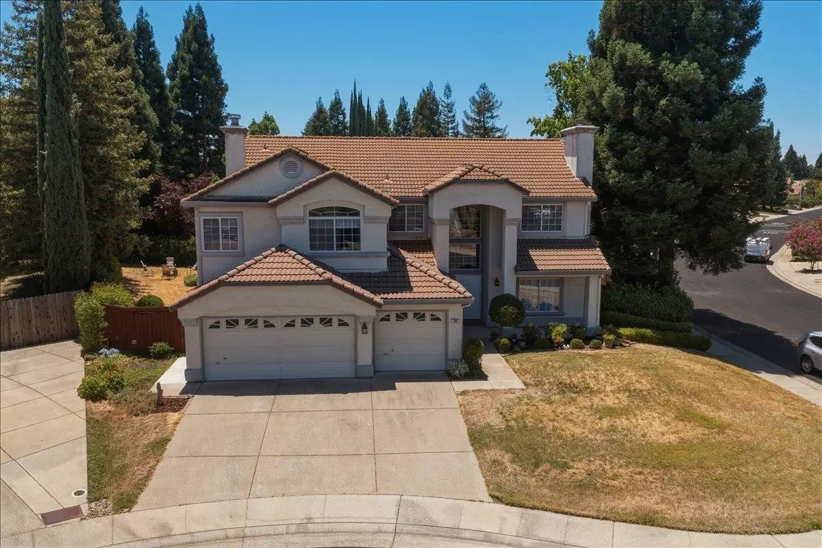 100 La Paz Court, Roseville, CA 95747 - #1