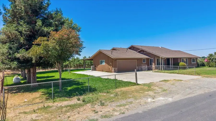 5907 Crow Road, Oakdale, CA 95361 - #3
