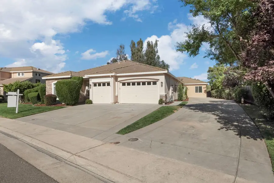 147 Edelweiss Way, Galt, CA 95632 - #3